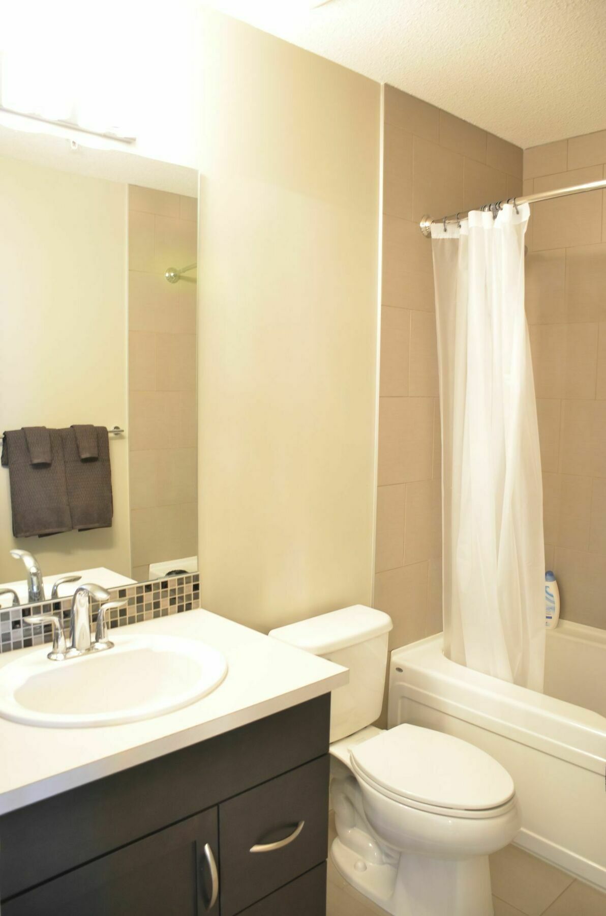 Monki Di Executive Suites - Alura YYC Eksteriør billede